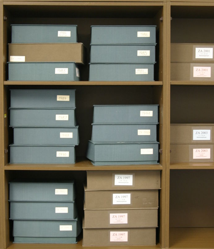 Zeitungs-Ausschnitts-Sammlung des Archivs Zeitungs-Ausschnitts-Sammlung des Archivs